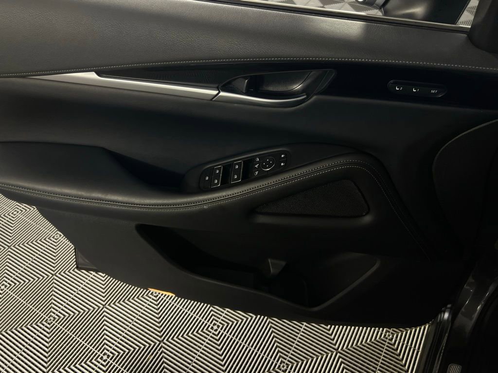 Used 2025 INFINITI QX60 Pure image 24