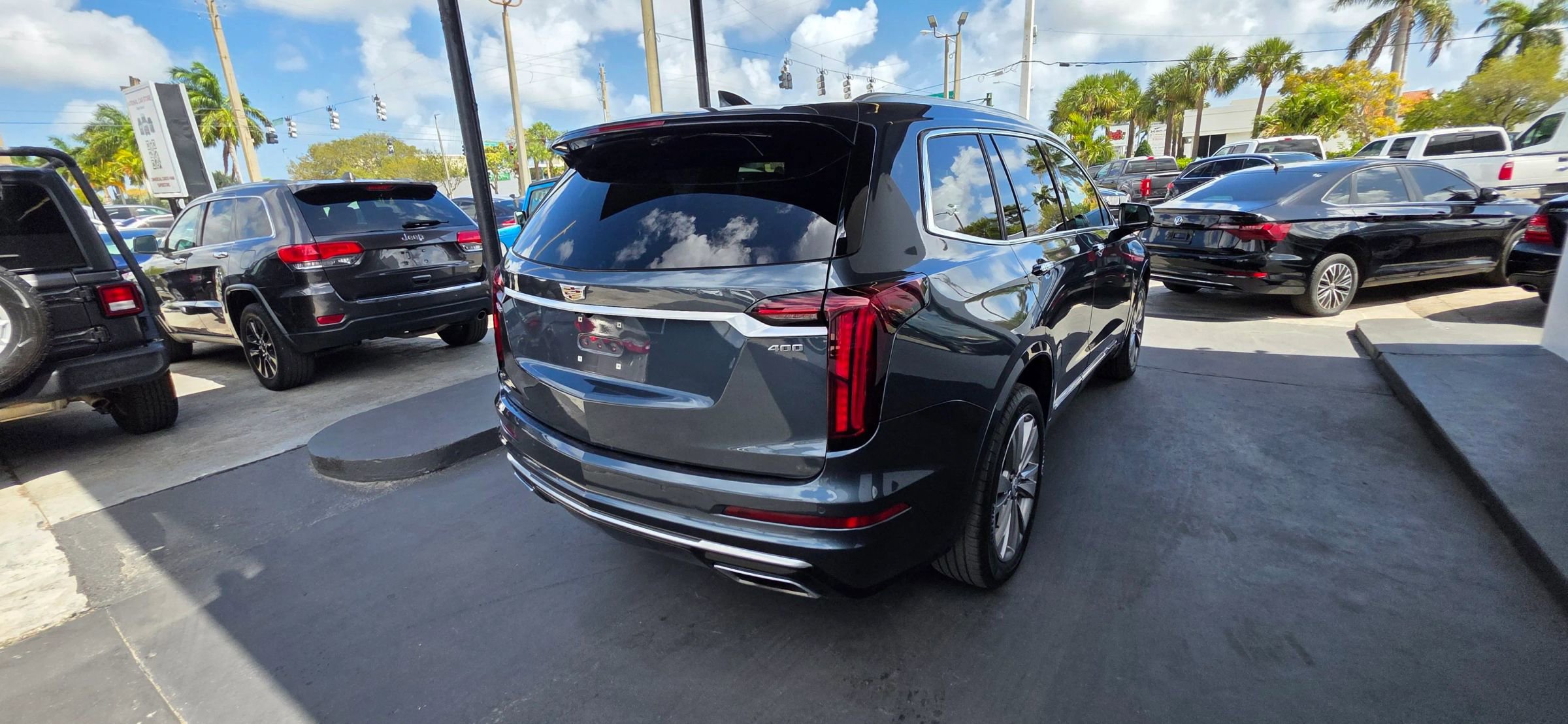 Used 2020 Cadillac XT6 Premium Luxury image 7
