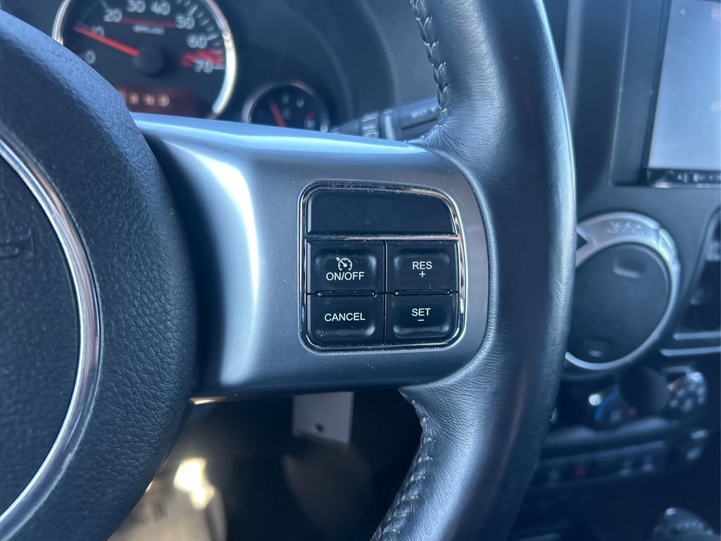 Used 2016 Jeep Wrangler Unlimited Rubicon AWD/4WD image 28