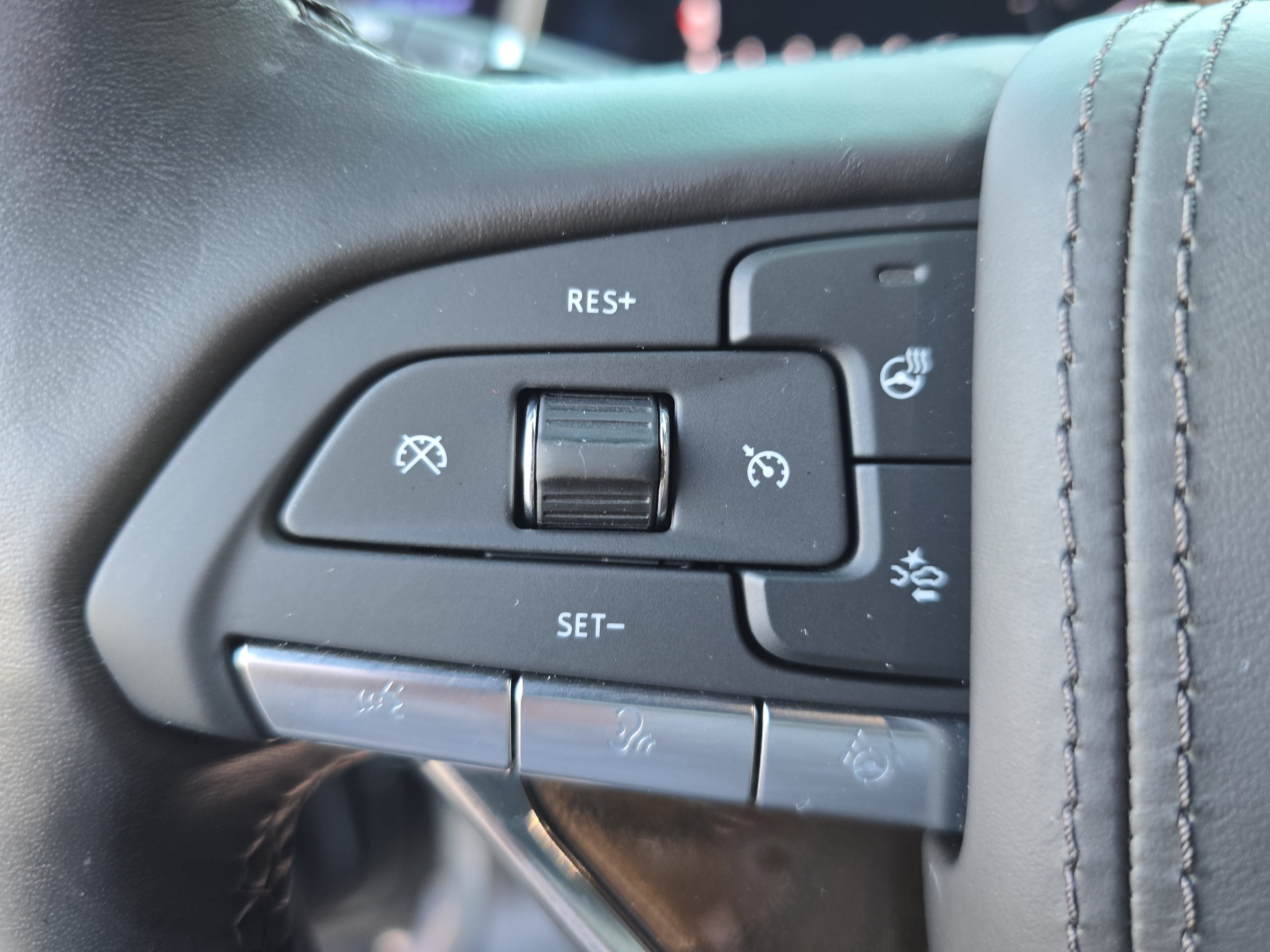 Certified 2024 Cadillac Escalade Sport Platinum AWD/4WD image 18