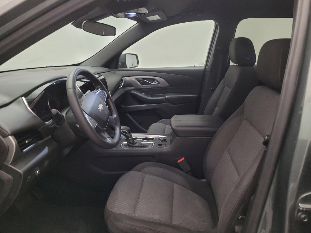 Used 2022 Chevrolet Traverse LT FWD image 17