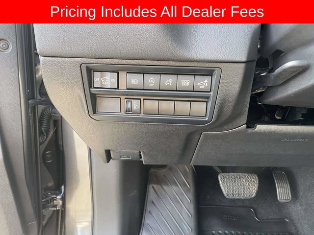 Used 2025 Toyota Tundra Limited AWD/4WD image 23