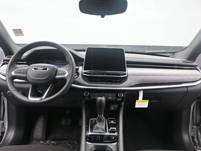 Used 2025 Jeep Compass Sport w/ Mopar Graphics Package AWD/4WD image 17