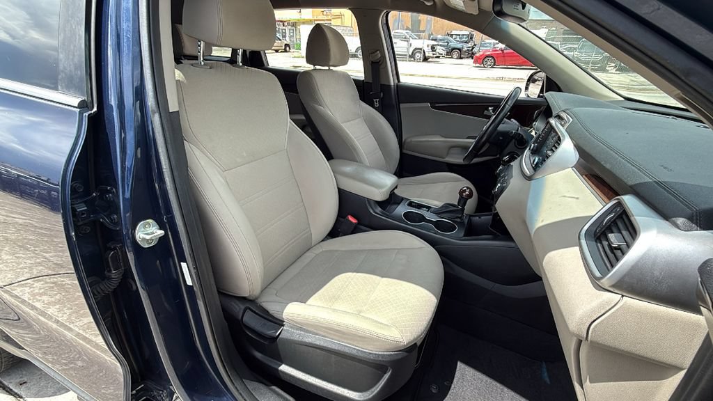 Used 2018 Kia Sorento FWD image 40
