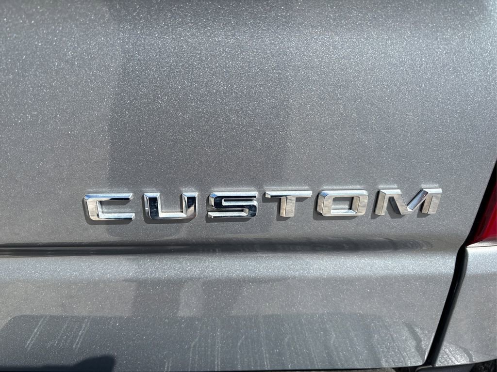 Used 2023 Chevrolet Silverado 1500 Custom image 15