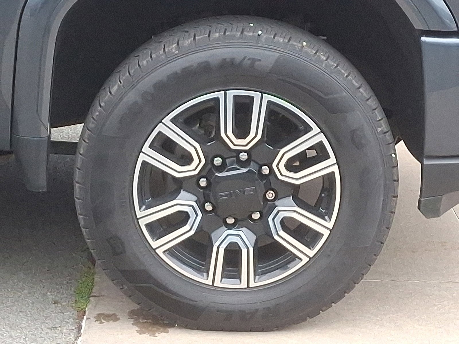 Used 2020 GMC Sierra 2500 AT4 w/ AT4 Premium Package image 8