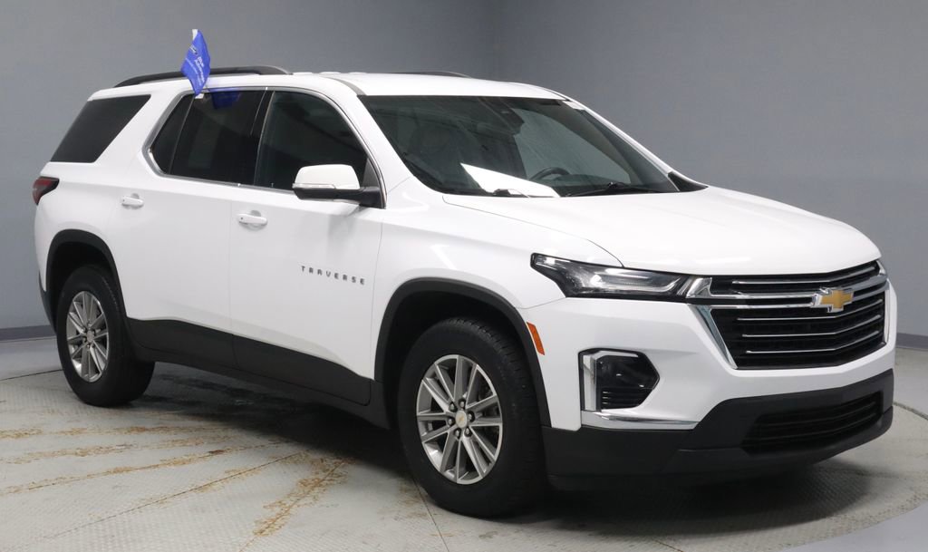 Used 2023 Chevrolet Traverse LT