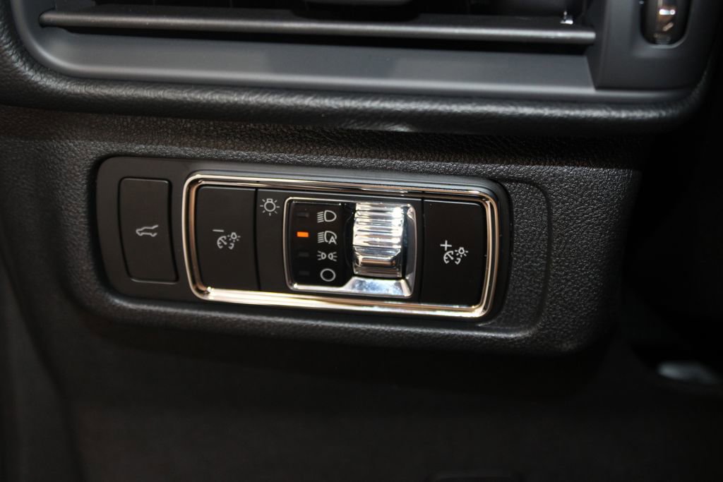 New 2025 Lincoln Corsair FWD w/ Equipment Group 101A image 41