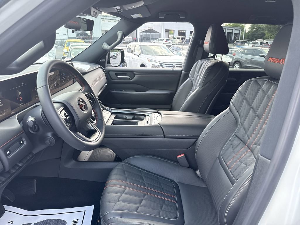 Used 2025 Nissan Armada PRO-4X image 15