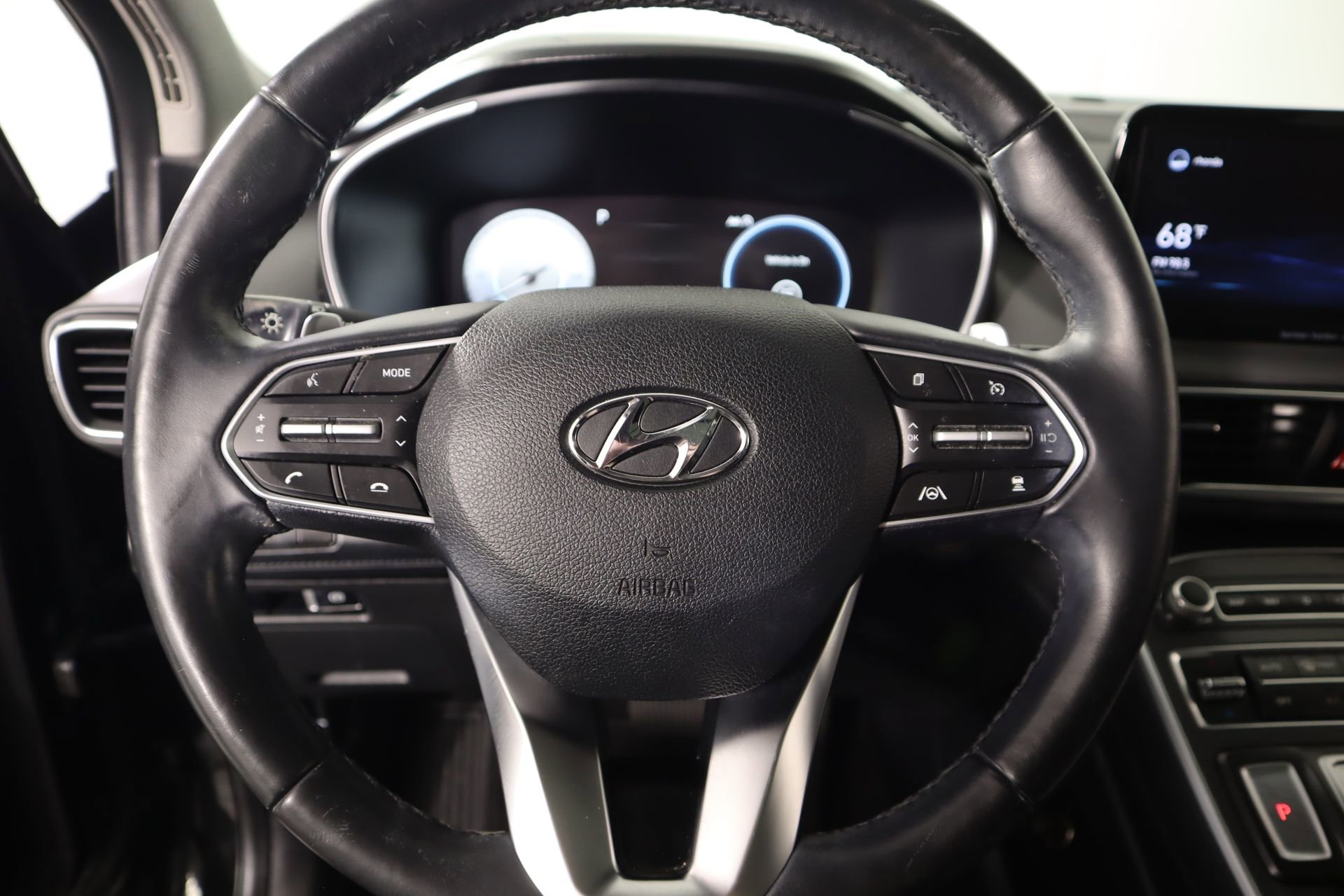 Used 2022 Hyundai Santa Fe Limited w/ Cargo Package FWD image 3