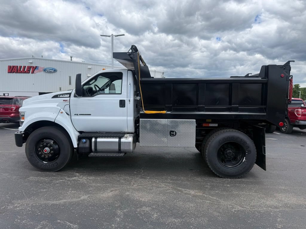 New 2025 Ford F750 2WD Regular Cab Super Duty image 8