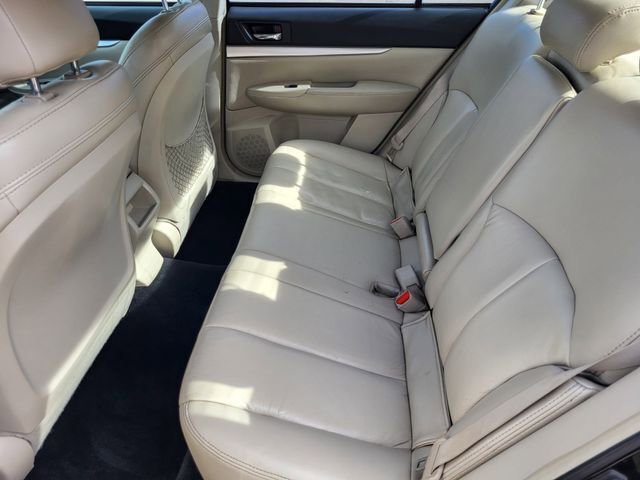 Used 2010 Subaru Legacy 2.5i Premium image 24