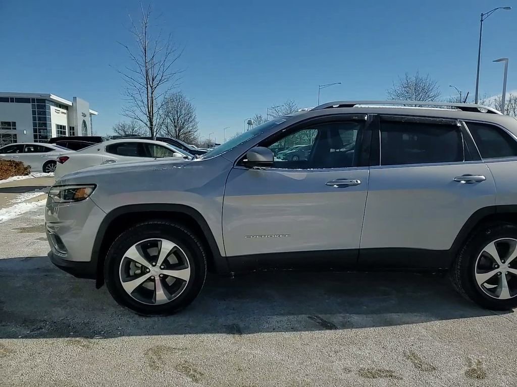 Used 2019 Jeep Cherokee Limited image 17