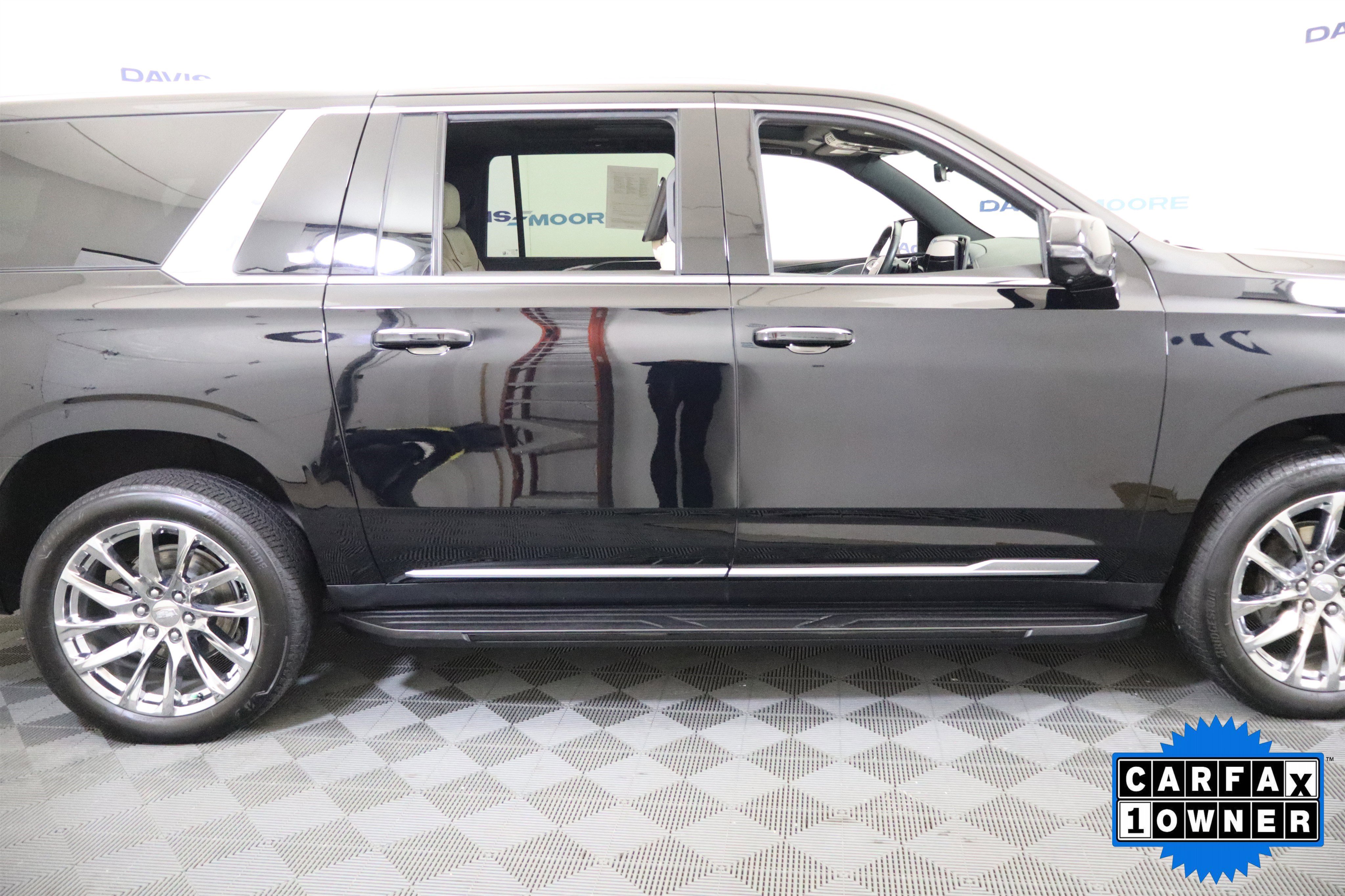 Used 2023 Cadillac Escalade ESV Premium Luxury w/ LPO, Radiant Package image 5