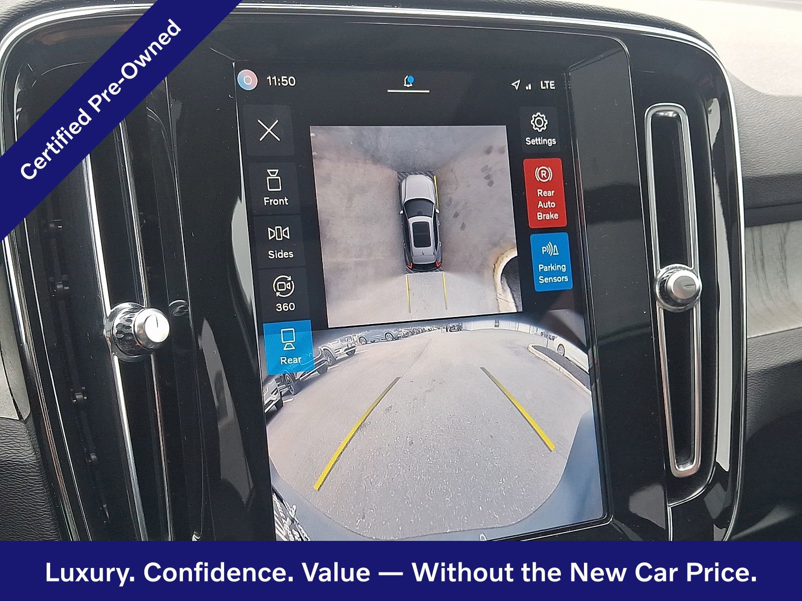 Certified 2024 Volvo XC40 B5 Plus w/ Protection Package Premier AWD/4WD image 19