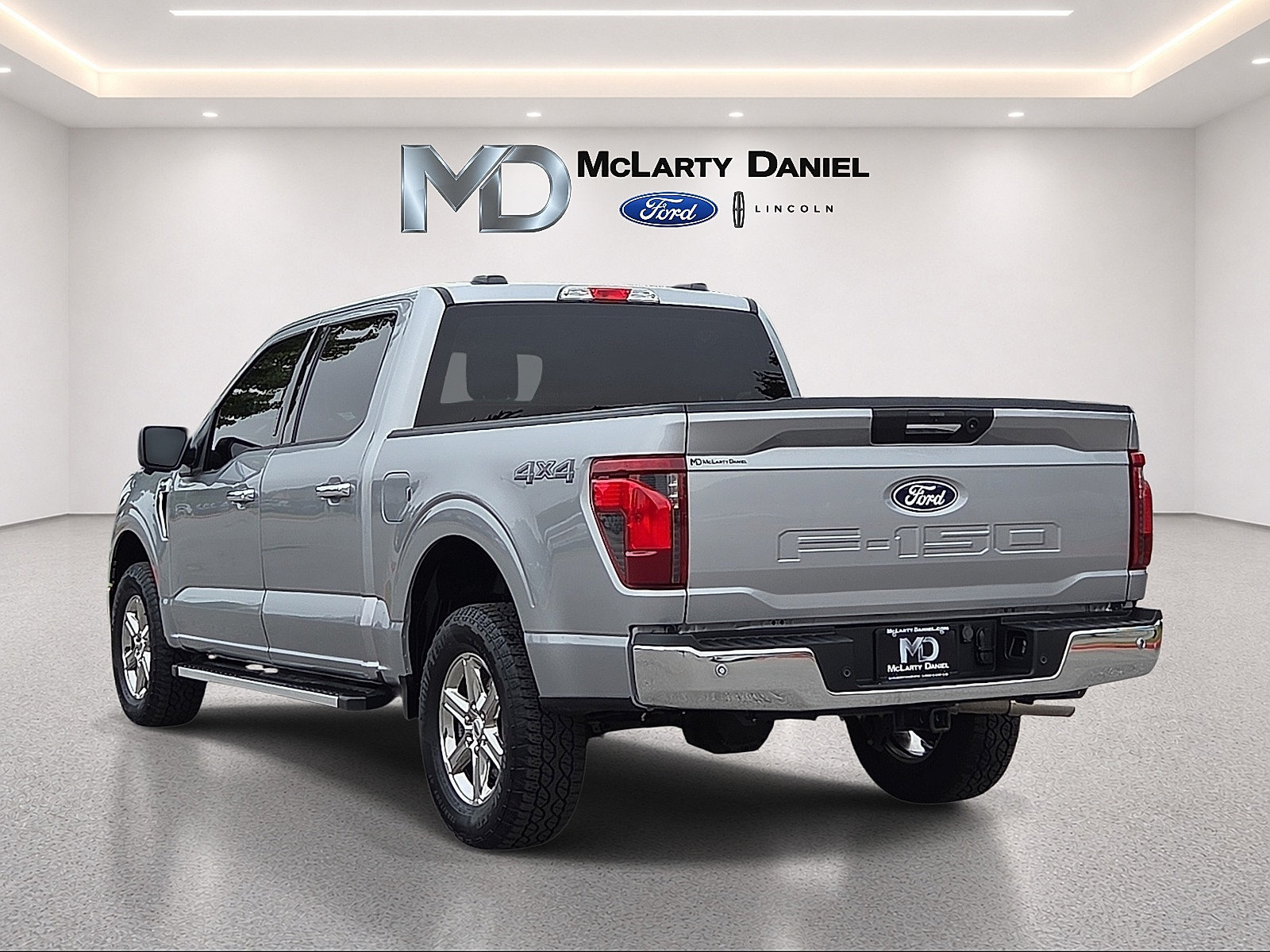 Certified 2024 Ford F150 XLT w/ Mobile Office Package AWD/4WD image 4