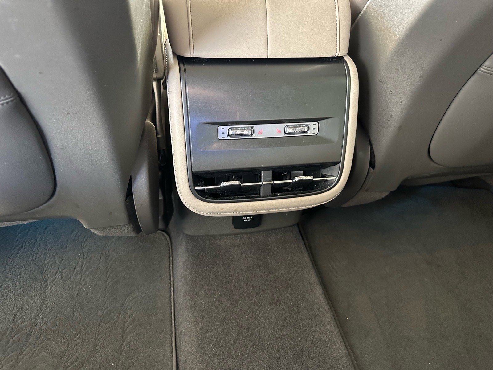 Used 2024 Lincoln Nautilus Reserve w/ Equipment Group 202A AWD/4WD image 29