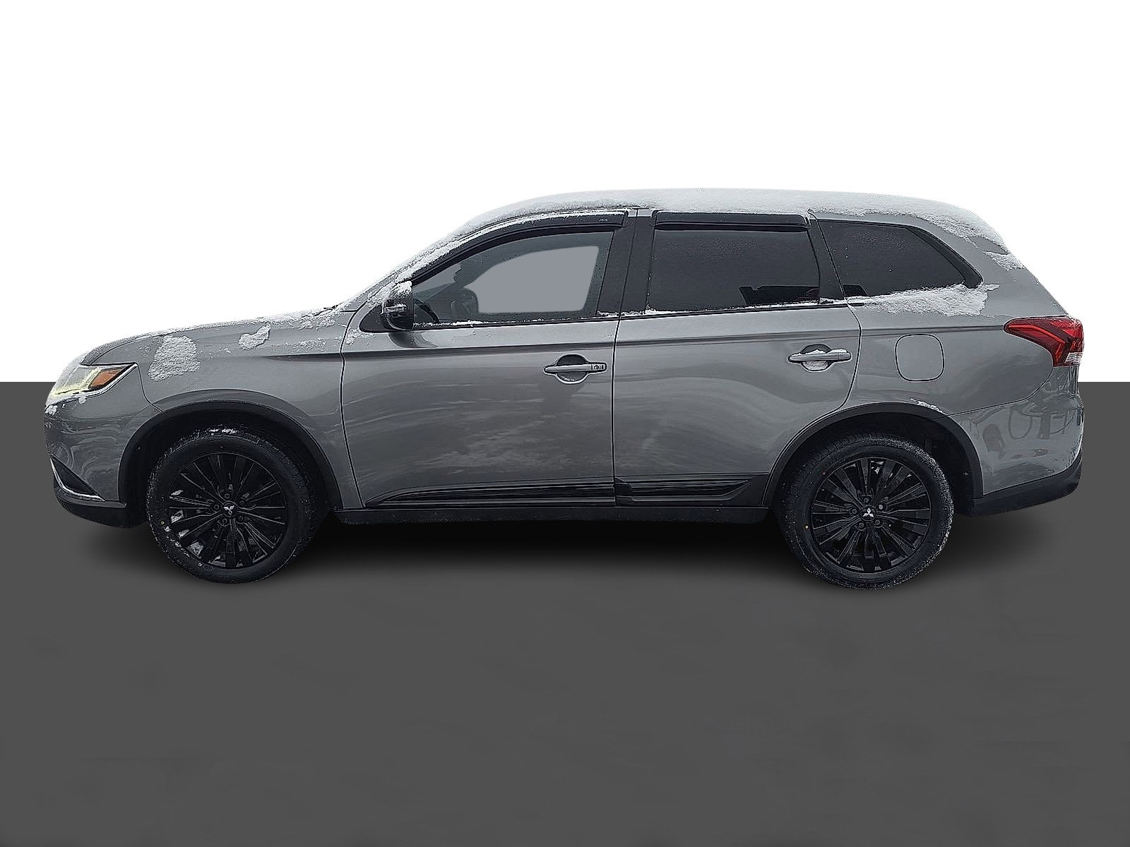 Used 2020 Mitsubishi Outlander LE image 7