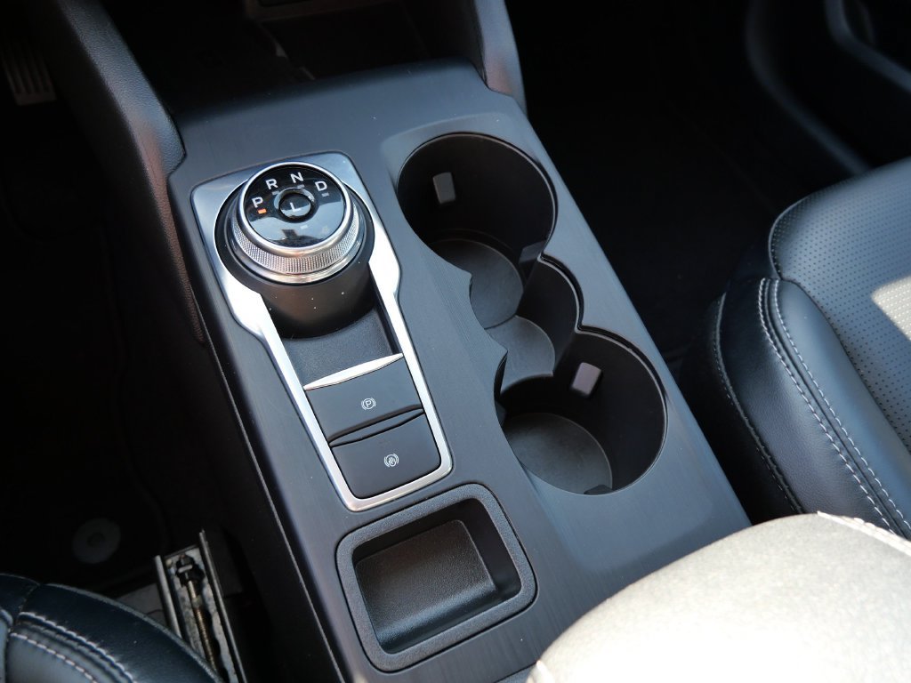 Certified 2025 Ford Escape Platinum AWD/4WD image 23