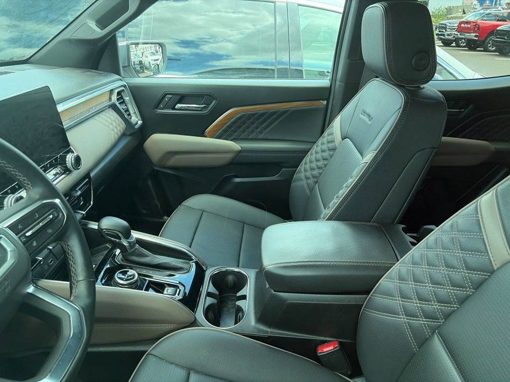 Used 2025 GMC Canyon Denali AWD/4WD image 6