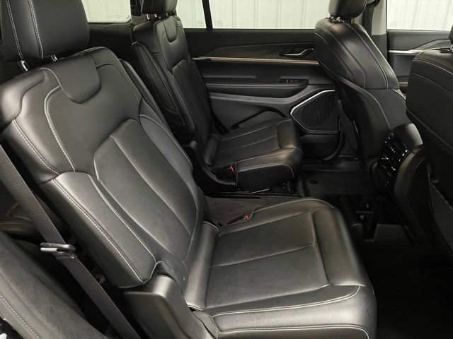 Used 2021 Jeep Grand Cherokee L Limited AWD/4WD image 23