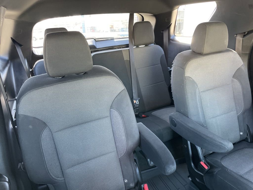 Used 2023 Chevrolet Traverse LT w/ LPO, Floor Liner Package image 19