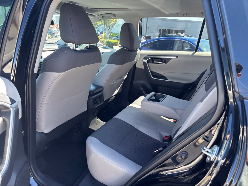 Used 2025 Toyota RAV4 XLE w/ Convenience Package FWD image 13