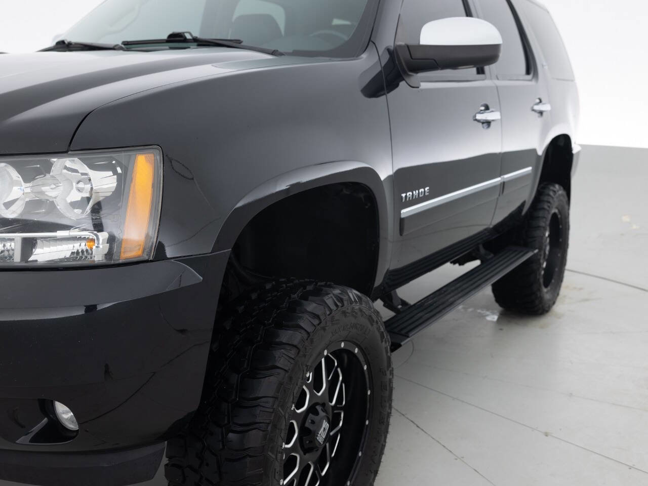 Used 2011 Chevrolet Tahoe LTZ AWD/4WD image 12