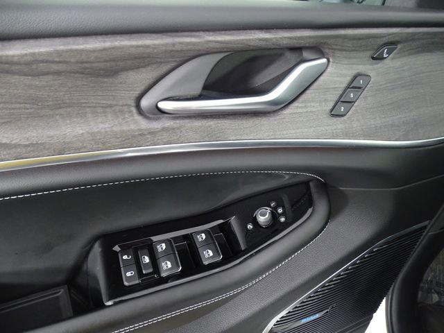 Used 2021 Jeep Grand Cherokee L Overland w/ Luxury Tech Group IV image 20