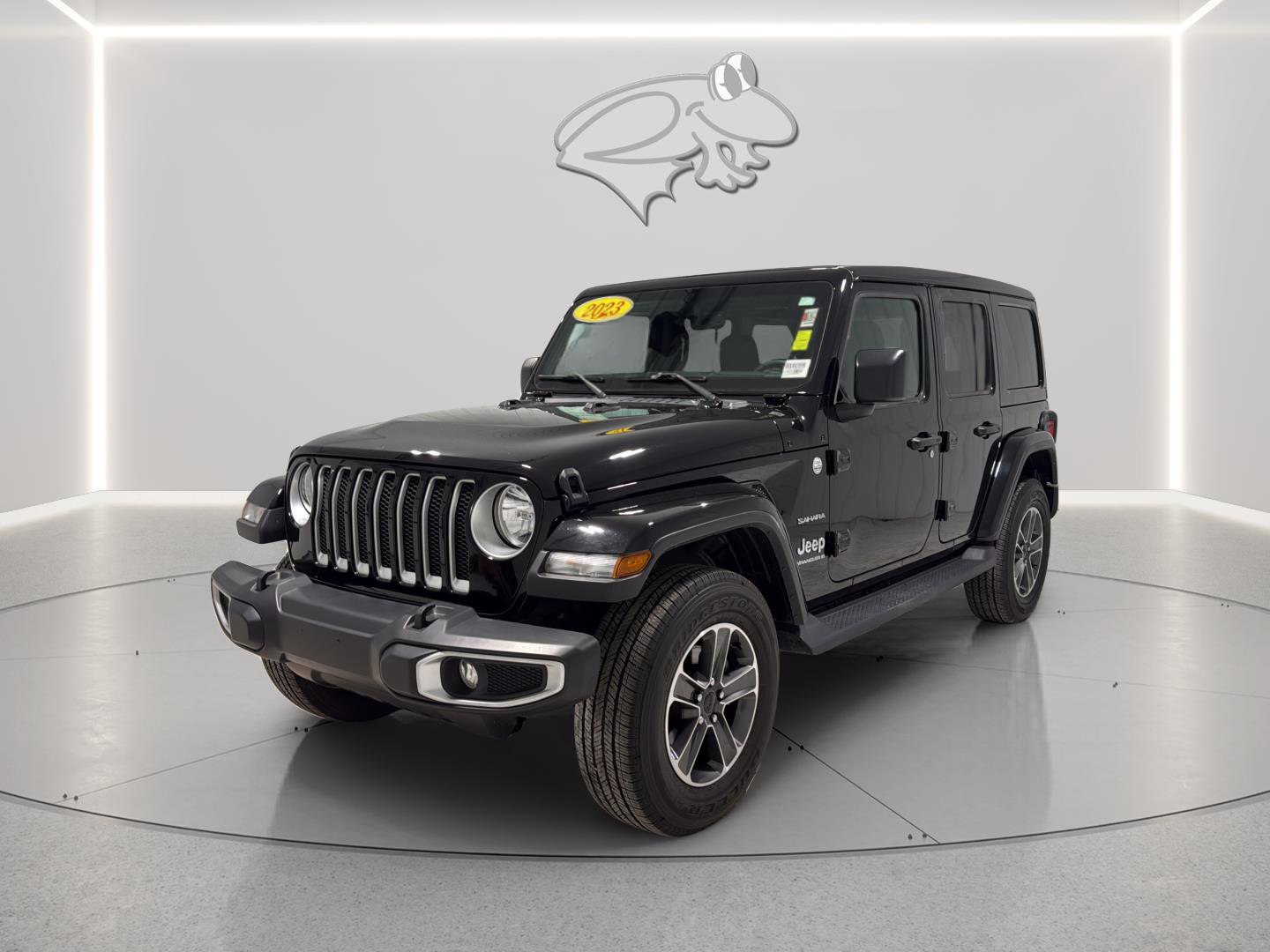Used 2023 Jeep Wrangler Sahara w/ Cold Weather Group image 1