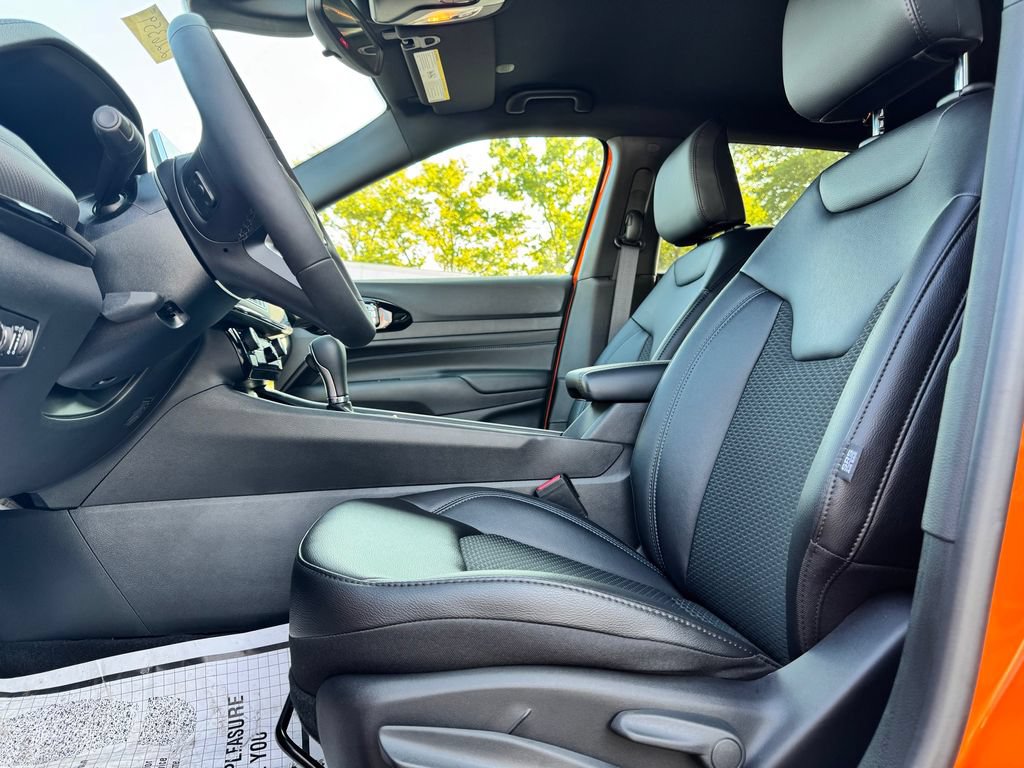 New 2026 Jeep Compass Latitude AWD/4WD image 17