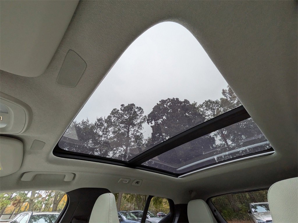 New 2026 Volvo XC40 B5 Plus w/ Protection Package Premier image 22