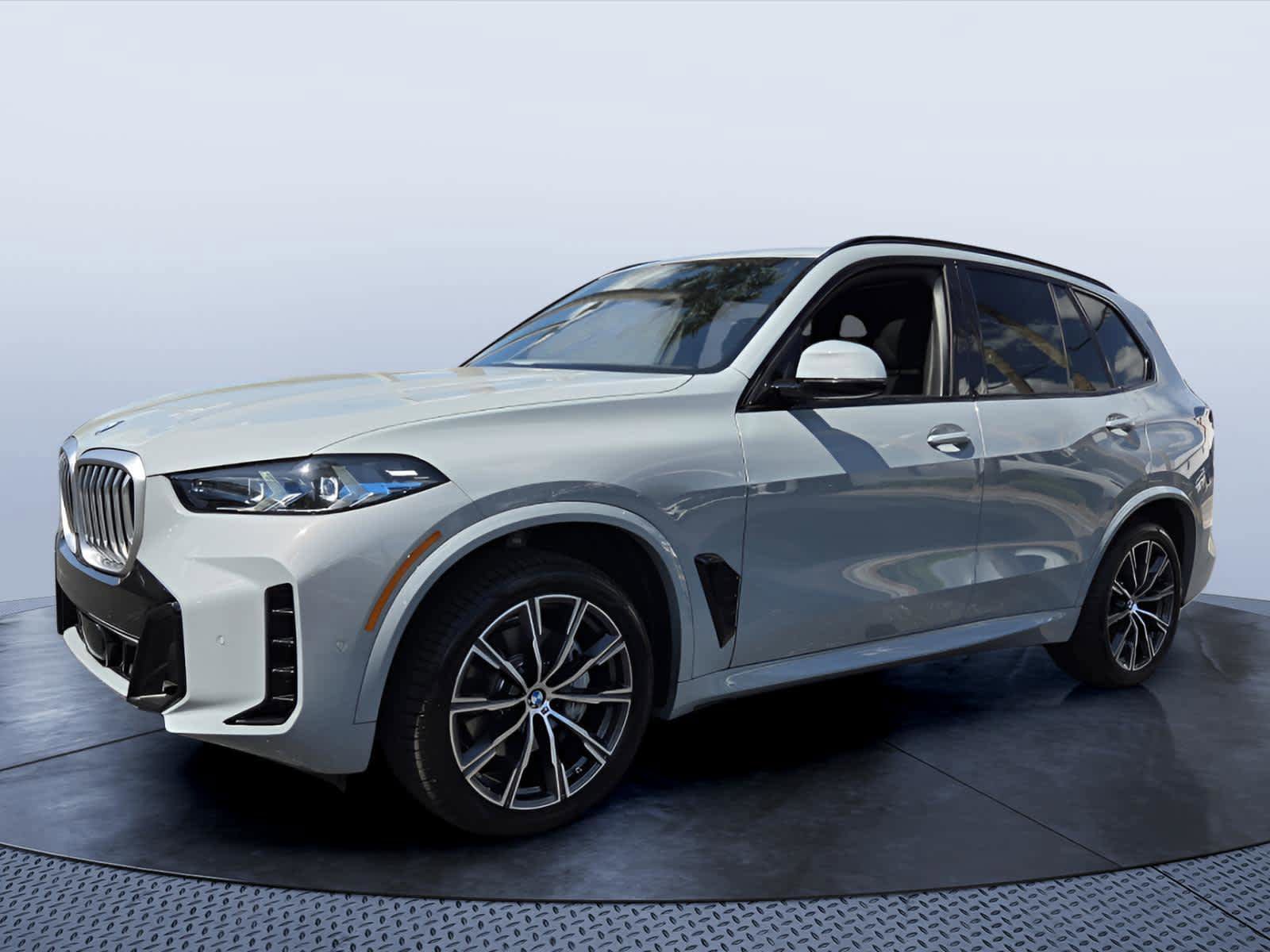 Certified 2025 BMW X5 xDrive40i AWD/4WD image 2