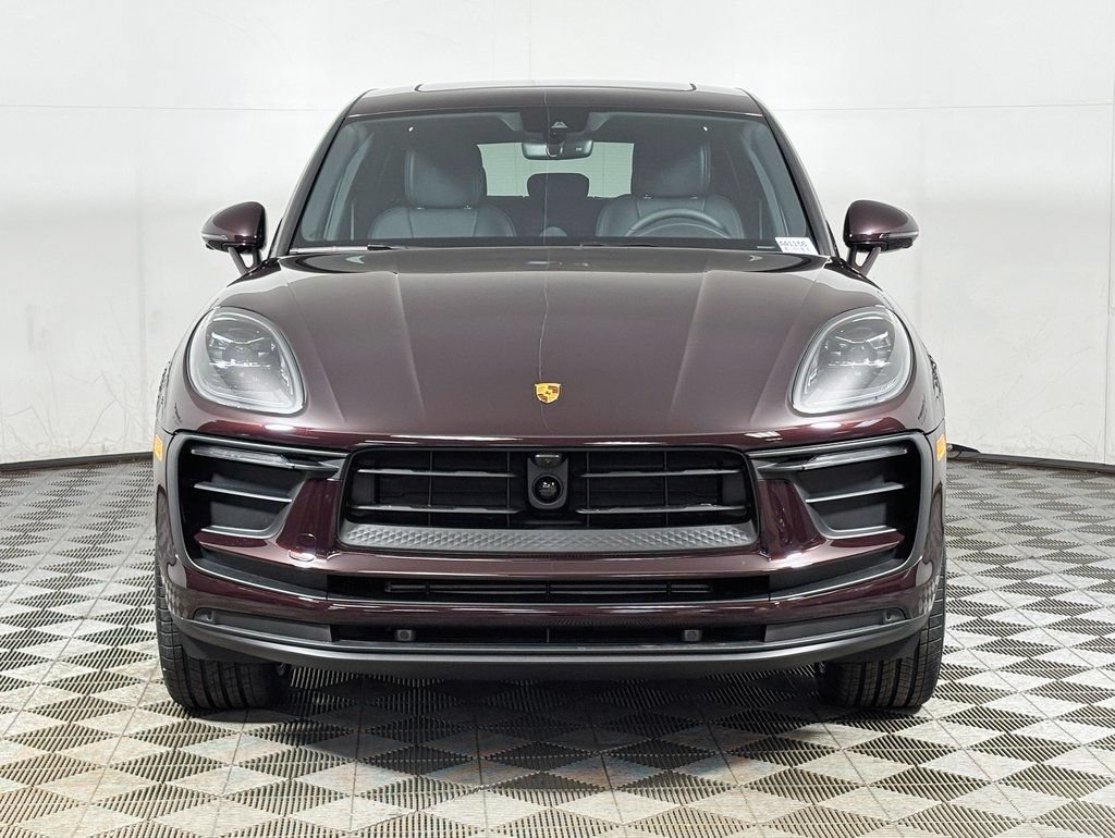 Certified 2026 Porsche Macan AWD/4WD image 10