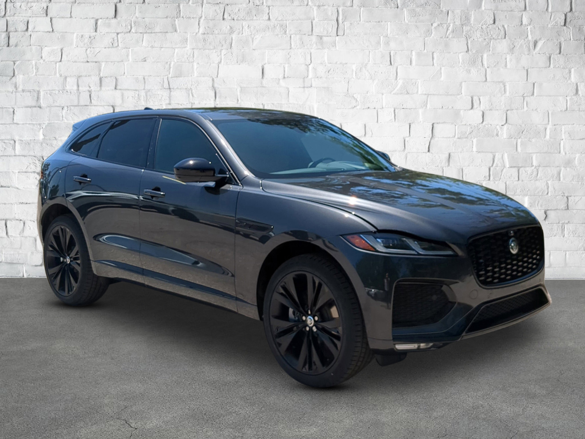 New 2026 Jaguar F-PACE R-Dynamic S image 8