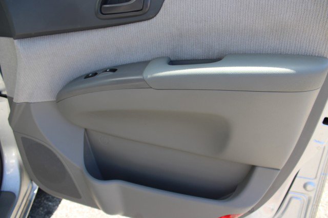 Used 2007 Kia Sedona LX image 15