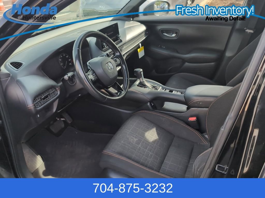 Used 2023 Honda HR-V Sport image 12
