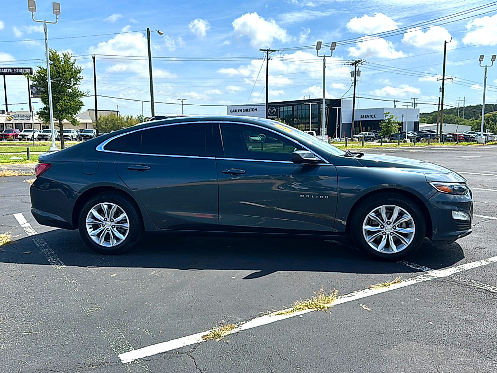 Used 2021 Chevrolet Malibu LT FWD image 9