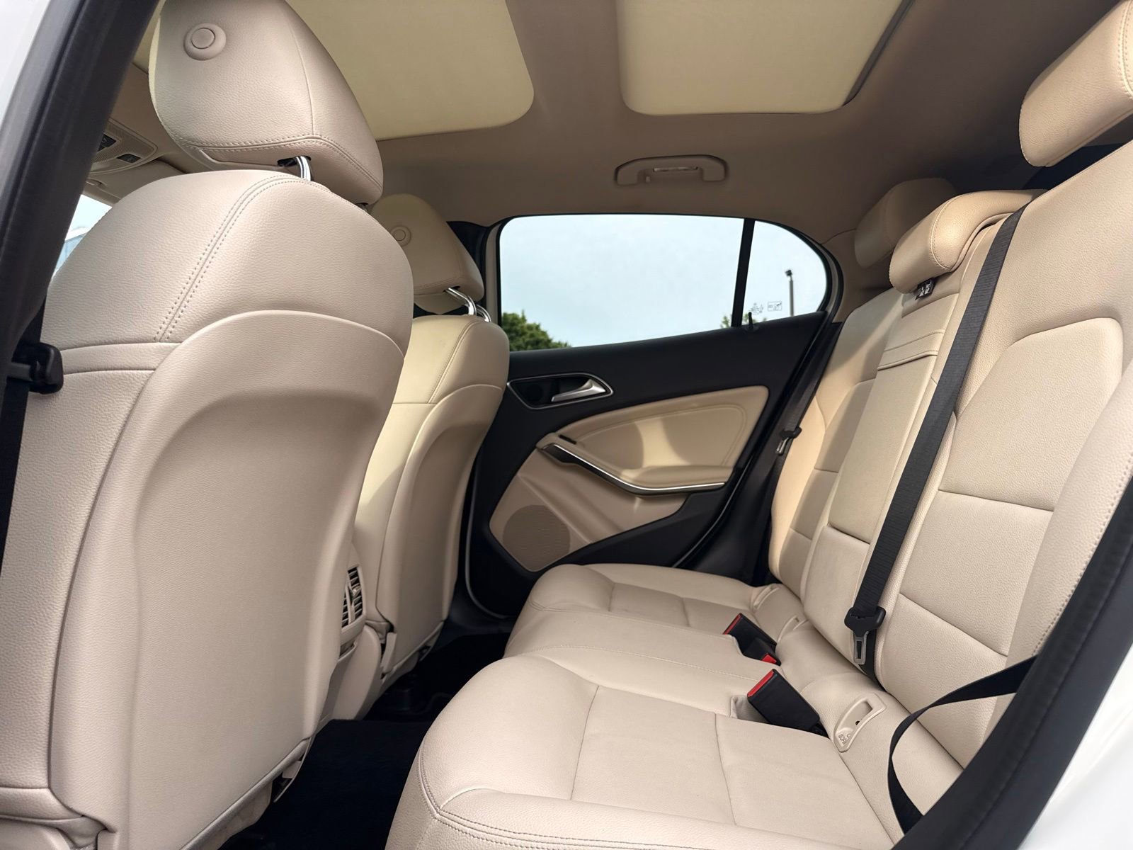 Used 2018 Mercedes-Benz GLA 250 4MATIC image 27