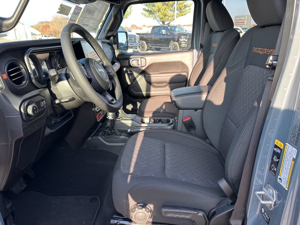 New 2026 Jeep Gladiator Mojave w/ Safety Group AWD/4WD image 61