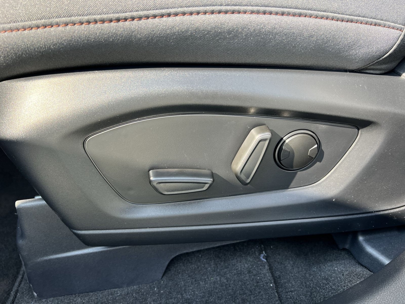 New 2026 Ford Explorer Active AWD/4WD image 14