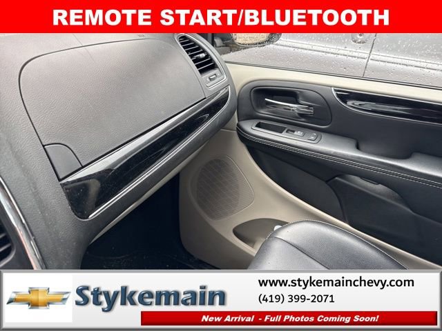 Used 2017 Dodge Grand Caravan SXT image 25