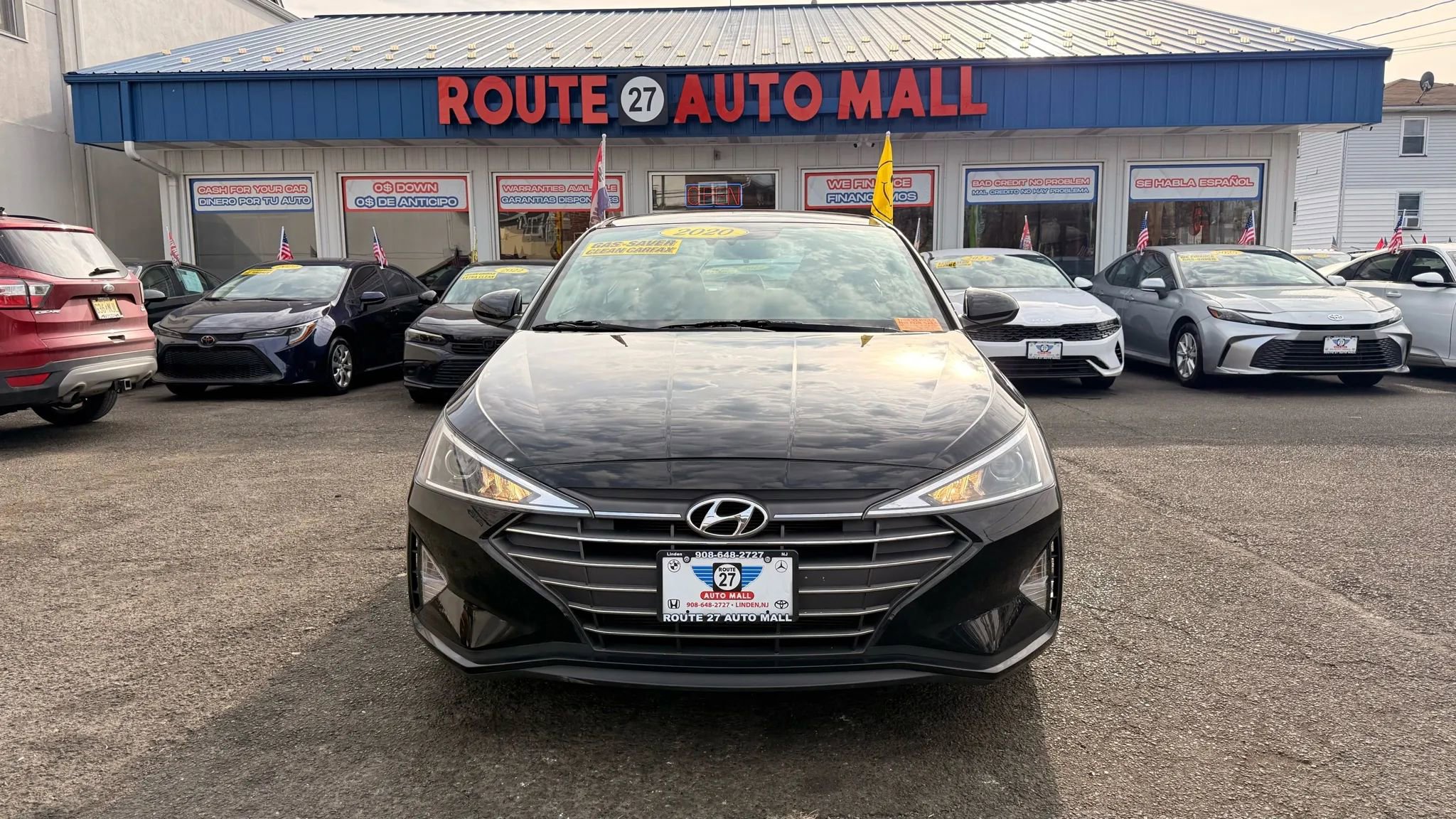 Used 2020 Hyundai Elantra SE image 3