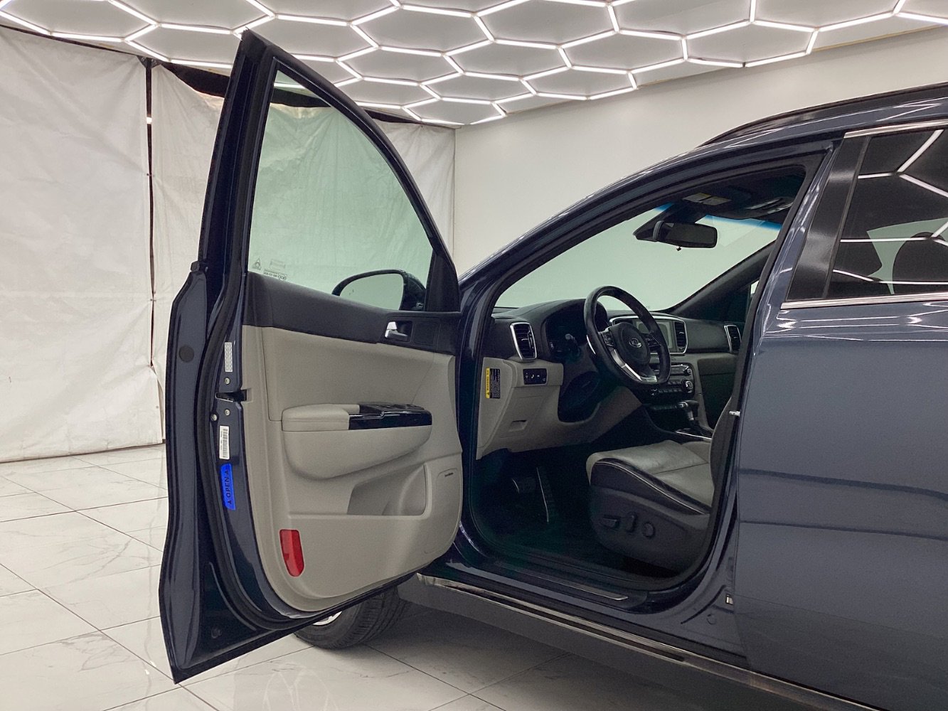 Used 2020 Kia Sportage SX image 16