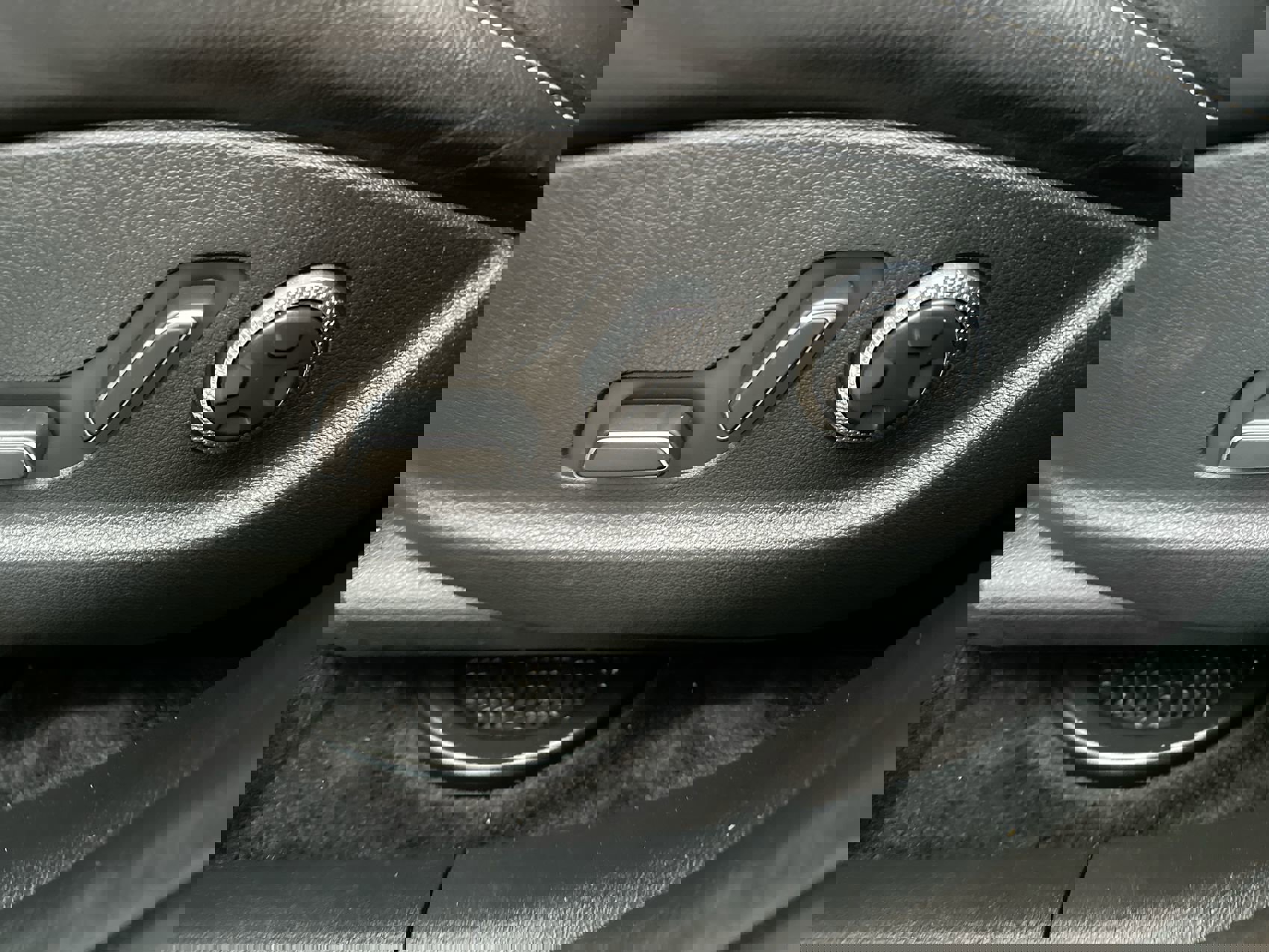 Used 2024 Genesis GV80 2.5T image 12