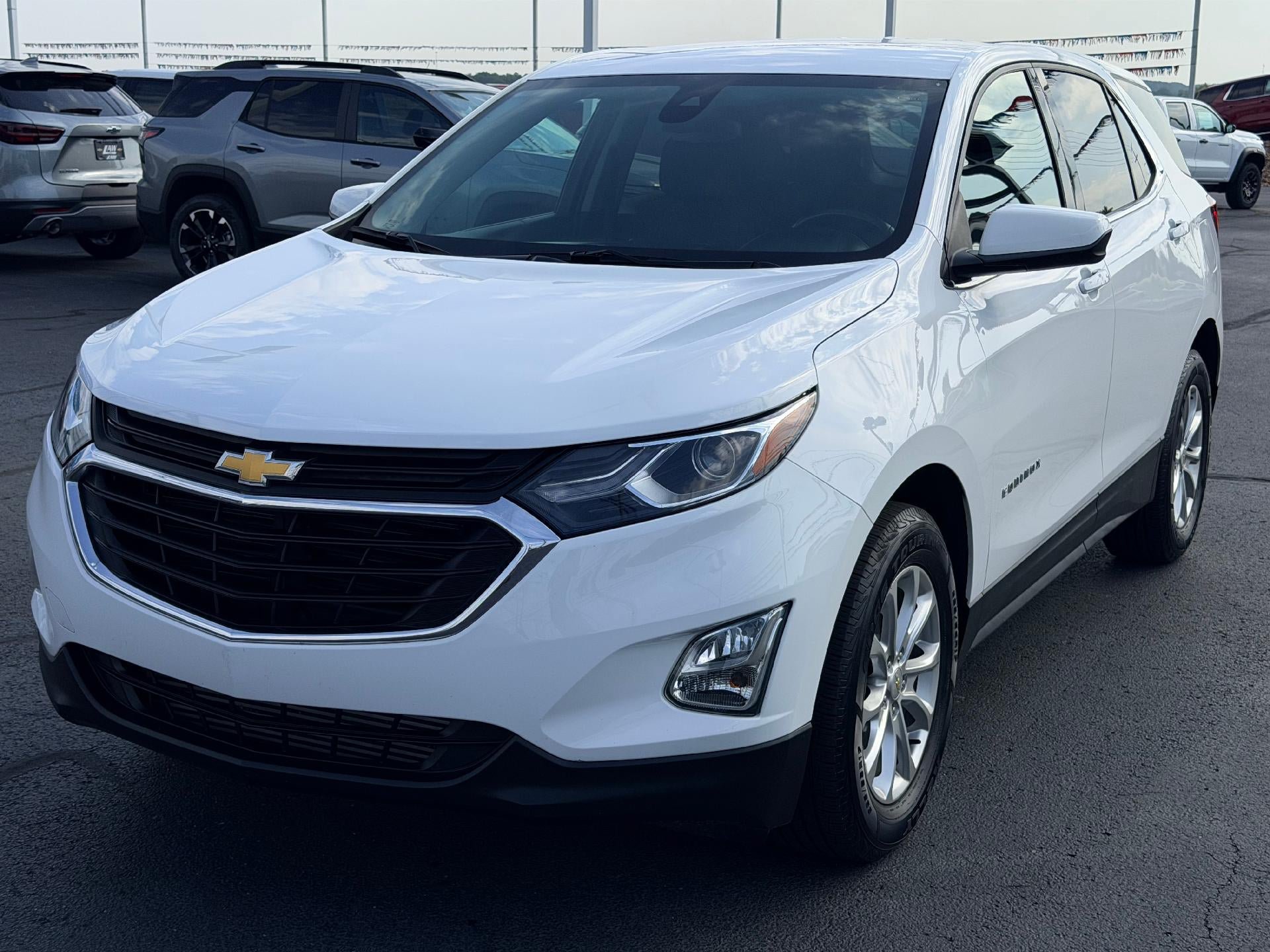 Used 2020 Chevrolet Equinox LT FWD image 1