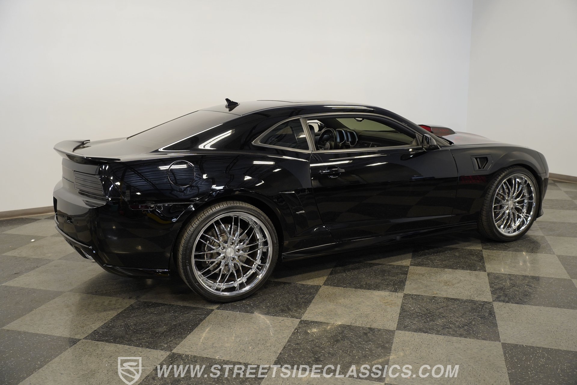 Used 2010 Chevrolet Camaro SS w/ RS Package RWD image 14