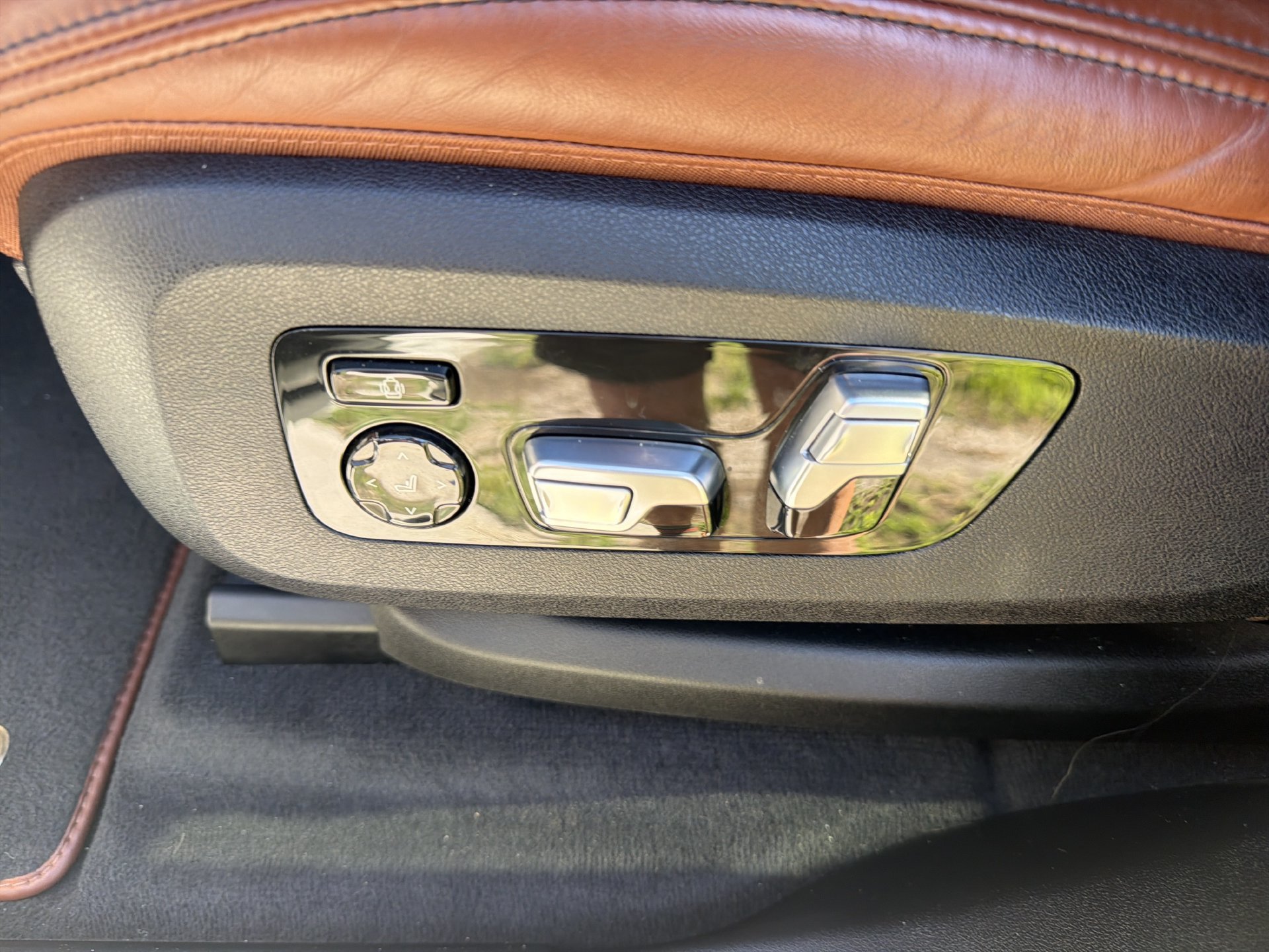 Used 2021 BMW ALPINA XB7 AWD/4WD image 27