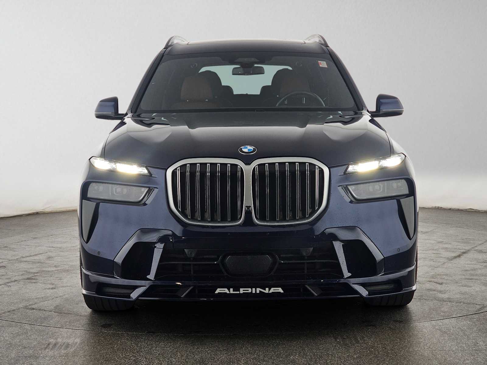 Used 2025 BMW ALPINA XB7 AWD/4WD image 8