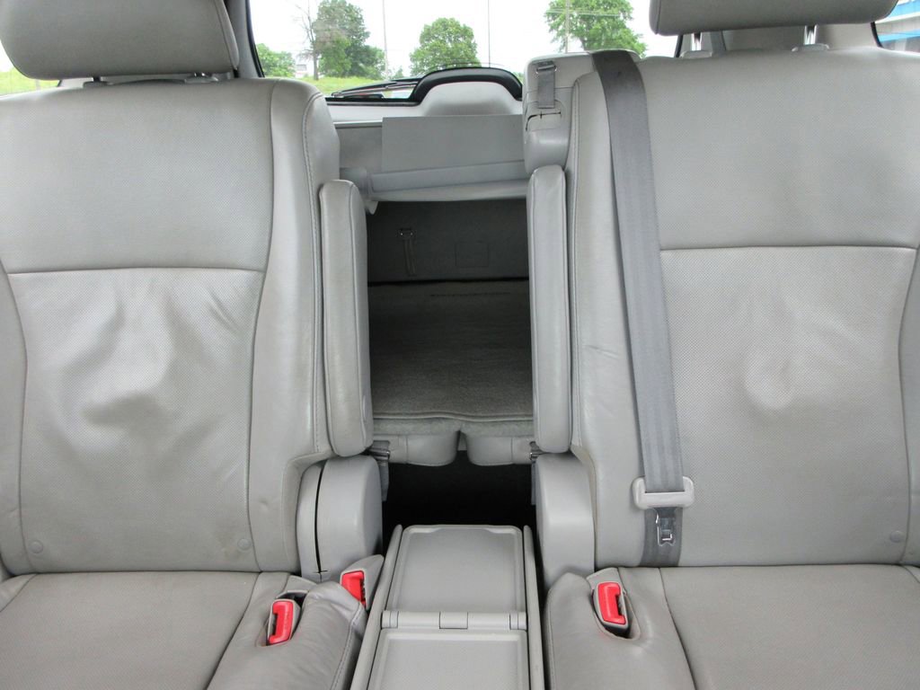 Used 2011 Toyota Highlander Limited w/ Tow Pkg AWD/4WD image 20